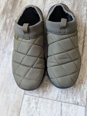 Amazon Essentials Quilted Slip-On Loafers in Olive